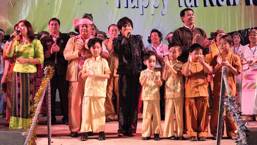 ၾိင်ႈႁူဝ်ၸႂ်ၶိူဝ်းတႆး - ၸၢႆးသႅင်ၸွမ်ၾႃ့